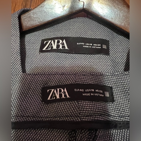 Zara suit - Picture 4 of 4